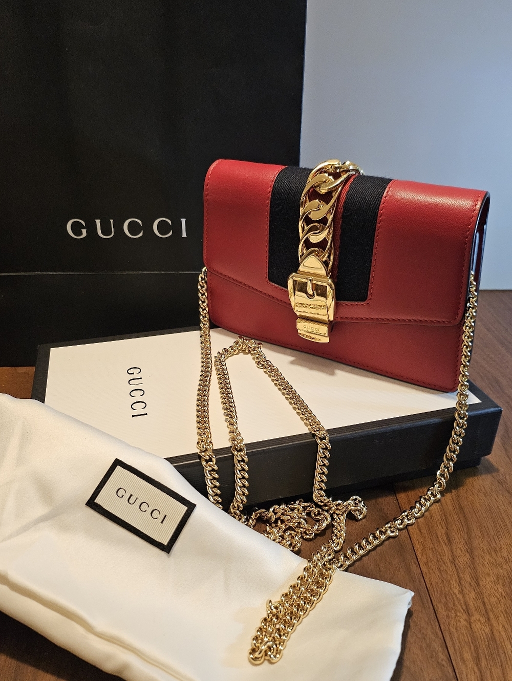 GUCCI Super Mini Sylvie Clutch/Crossbody - Red